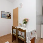 Ana Apartamento Supetar