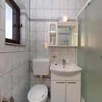 Ana Apartamento *